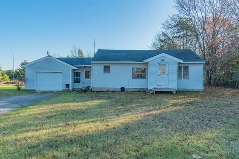 858 S Bossett, Ravenna, MI 49451