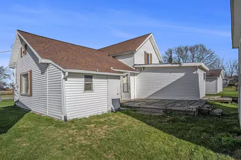 Exterior - 204 E Clay, Ithaca, MI 48847 photo 2 of 7