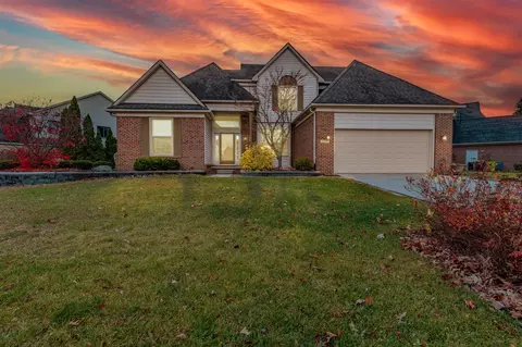 22493 Fuller, Novi, MI 48374
