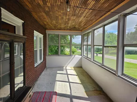 Exterior - 1236 Longfellow, Jackson, MI 49202 photo 3 of 4