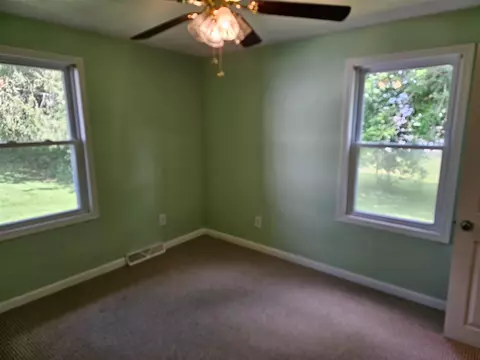 Bedroom - 1236 Longfellow, Jackson, MI 49202 photo 2 of 2