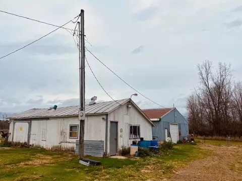 10600 Grover, Reading, MI 49274 photo 4