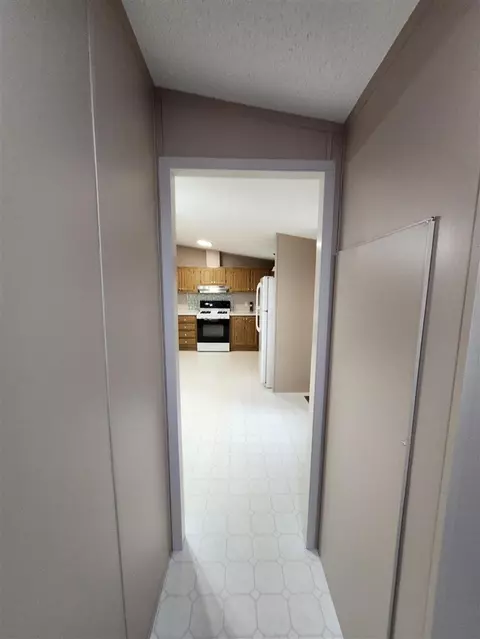 Entry Way - 255 E Skyline, Roscommon, MI 48653 photo 3 of 6