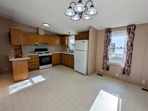 Kitchen - 255 E Skyline, Roscommon, MI 48653 photo 1 of 5