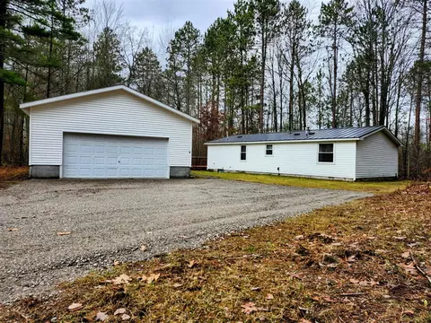Exterior - 255 E Skyline, Roscommon, MI 48653 photo 10 of 29