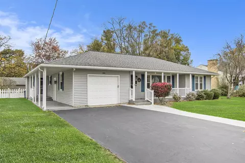 8038 Lake Wood, Portage, MI 49002