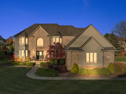 4150 Ridge, Rochester, MI 48306
