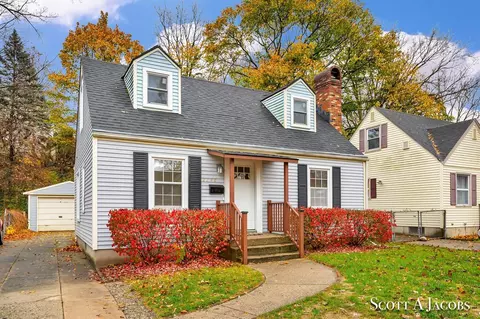 2146 Riverside, Grand Rapids, MI 49505