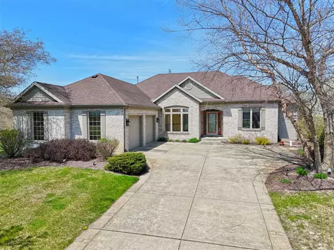55946 California, Dowagiac, MI 49047