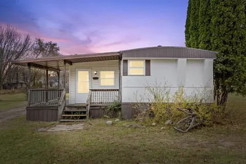 145 Jefferson, Morley, MI 49336