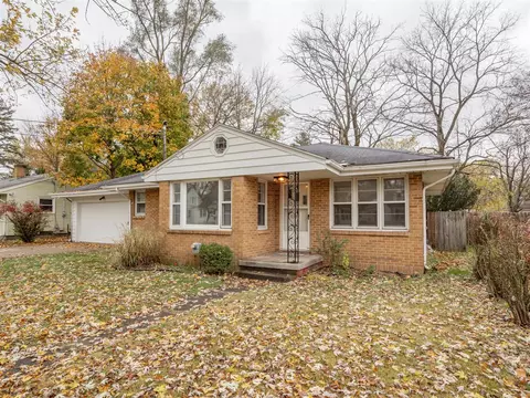 1707 Sunnyside, Kalamazoo, MI 49048
