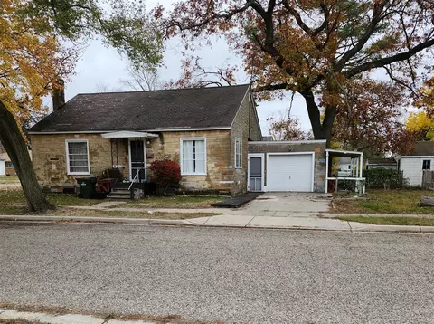 954 Plymouth, Muskegon, MI 49442