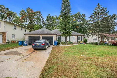 5909-5911 Ridgebrook, Kentwood, MI 49508