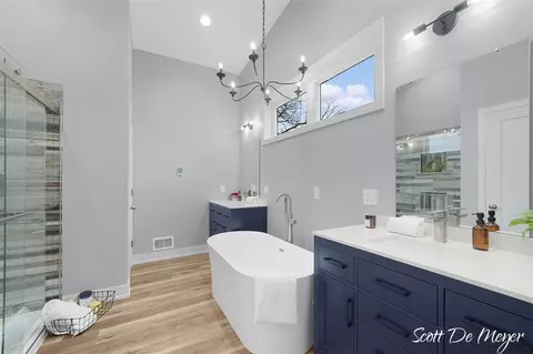 Bath - 7116 Larned, Belding, MI 48809 photo 4 of 6