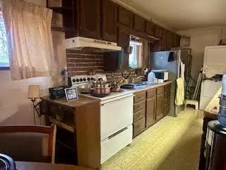 Kitchen - 11800 Territorial, Munith, MI 49259 photo 1 of 1