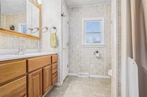 Bath - 381 Cedar Lk, Marshall, MI 49068 photo 1 of 3