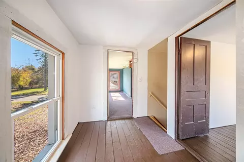 Entry Way - 9238 Cady, Jackson, MI 49201 photo 3 of 4