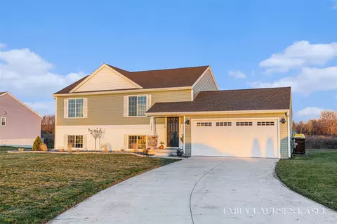 17840 Ritchie, Sand Lake, MI 49343