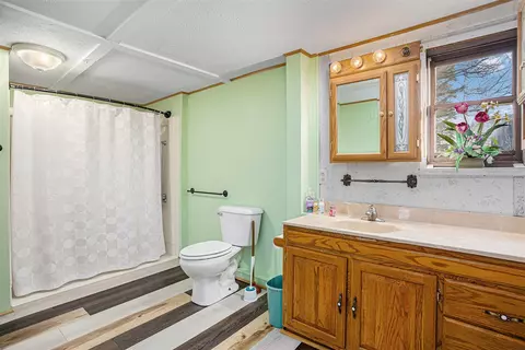 Bath - 1631 N Greenville, Stanton, MI 48888 photo 1 of 1