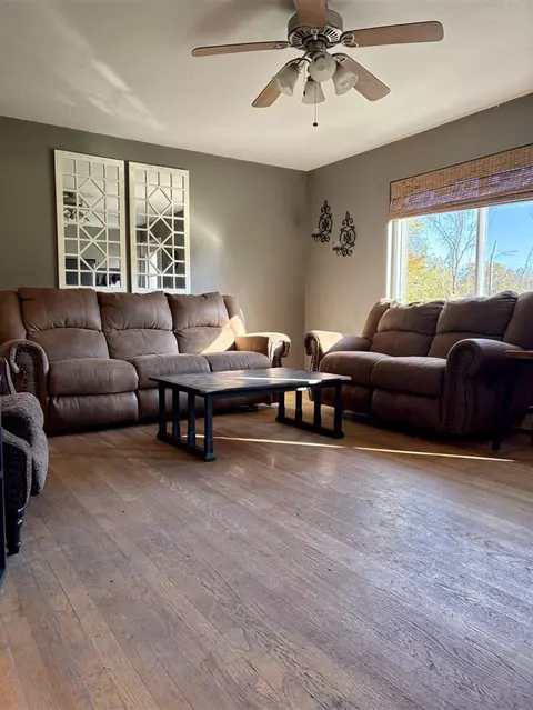 2345 E Glendora, Buchanan, MI 49107 photo 3