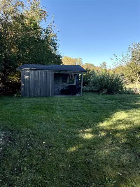 2345 E Glendora, Buchanan, MI 49107 photo 7