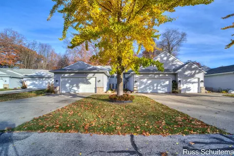1038 Hidden Crk, Muskegon, MI 49441