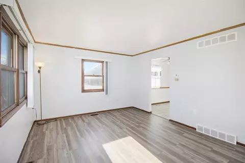 Living - 138 Irwin, Brooklyn, MI 49230 photo 2 of 2
