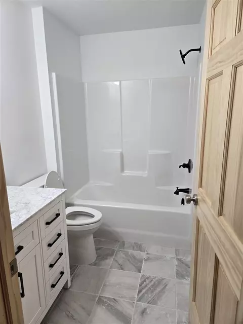 Bath - 2777 S Dexter Rd, Baldwin, MI 49304 photo 1 of 1