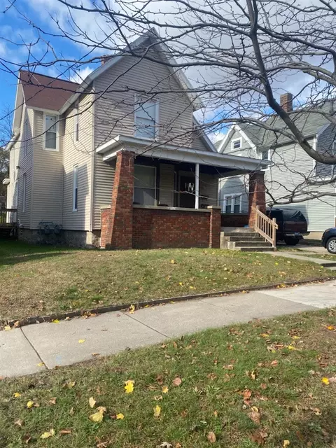 727 SE Se Un #2, Grand Rapids, MI 49503