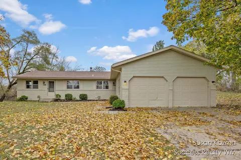 3738-40 Kenowa #3740, Grandville, MI 49418