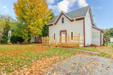 1462 Colfax, Benton Harbor, MI 49022