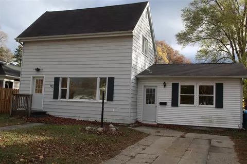 722 E Foster, Ludington, MI 49431
