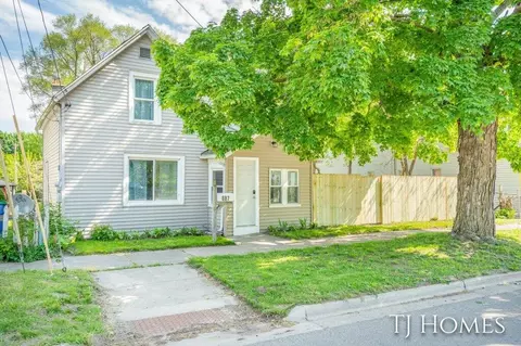 887 Crosby, Grand Rapids, MI 49504