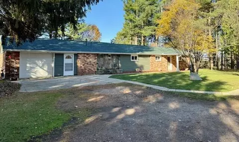 300 Birdsall, North Adams, MI 49262