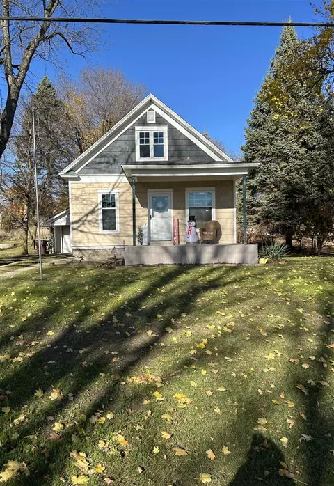 224 Bridge, Six Lakes, MI 48886