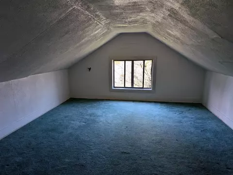Bedroom - 6651 Berrien, Eau Claire, MI 49111 photo 3 of 4