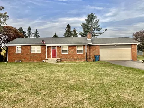 1900 Hudson, Hillsdale, MI 49242