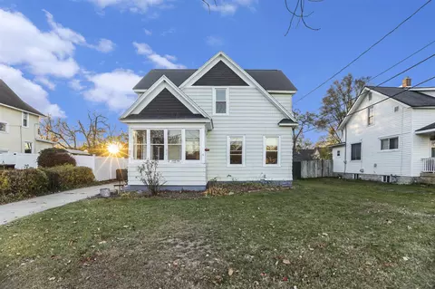 526 Central, Holland, MI 49423