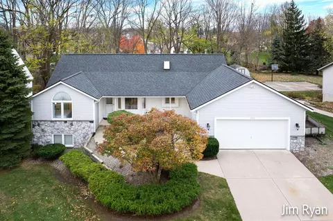 3952 W Side, Hudsonville, MI 49426