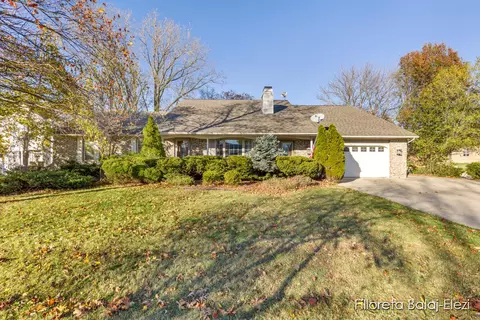 2413 Palm Dl, Wyoming, MI 49418