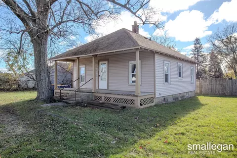 1715 Alpine, Grand Rapids, MI 49504