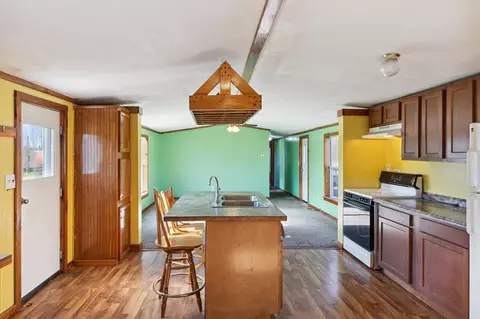 11230 E Pakes, Crystal, MI 48818 photo 15