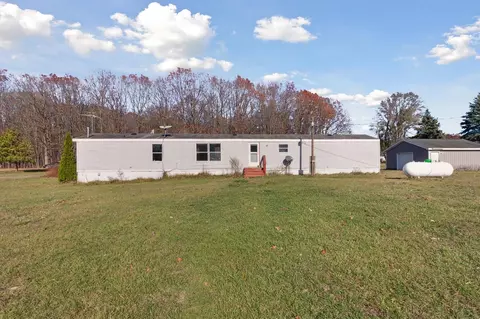 11230 E Pakes, Crystal, MI 48818 photo 33