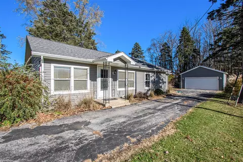 3695 Kerlikowske, Coloma, MI 49038