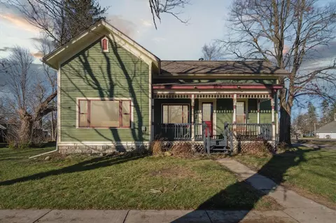 43 E Maple, Cedar Springs, MI 49319