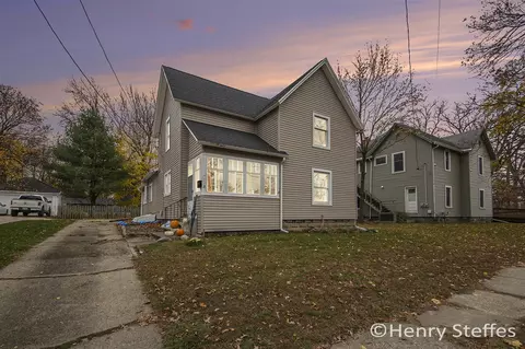 128 W Bond, Hastings, MI 49058