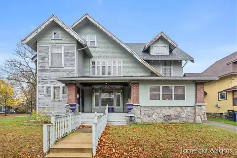 859 Henry, Grand Rapids, MI 49507