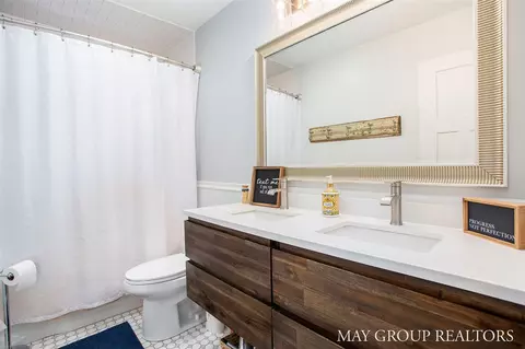 Bath - 1576 E Grand, Rapids, MI 49503 photo 1 of 2