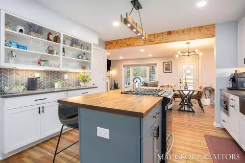 Kitchen - 1576 E Grand, Rapids, MI 49503 photo 3 of 4