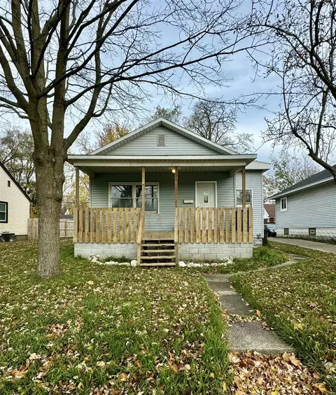 1074 W Laketon, Muskegon, MI 49441
